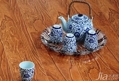 德尔强化地板怎么样 德尔强化地板价格