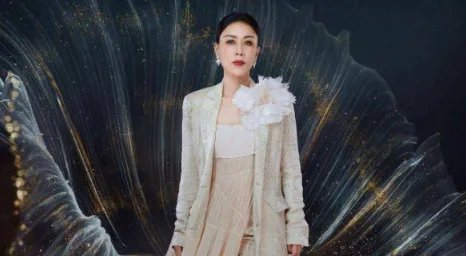 那英儿子高兴:从小被亲生父亲抛弃,继父的出现给他带来了光,怎么样了?