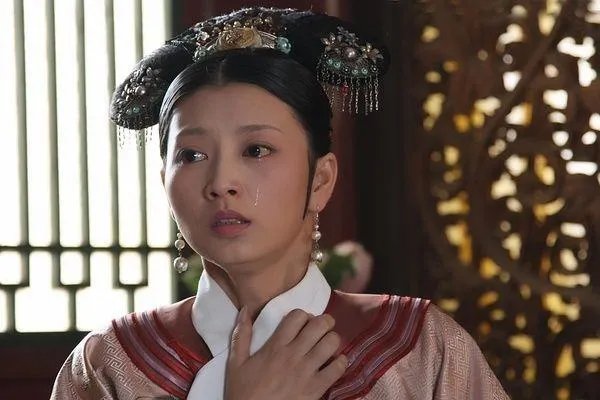 《步步惊心》中,几乎所有的阿哥都喜欢若曦,为什么九阿哥就是不喜欢?