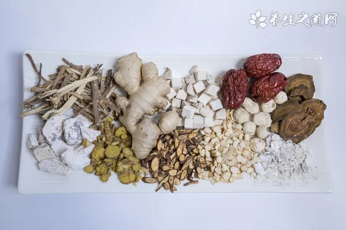 金嗓子草本植物饮料一瓶多少钱，金嗓子植物饮料配方