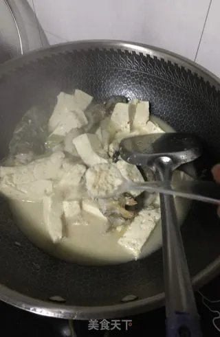 海鲶鱼炖豆腐