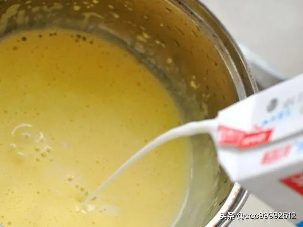 家庭自制冰淇淋简易做法?