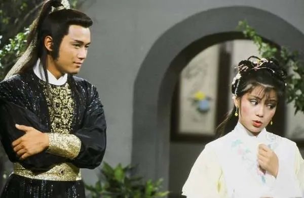 同样演“杨康”,把苗侨伟、袁弘放在一起看,差距就出来了,谁更符合人物?