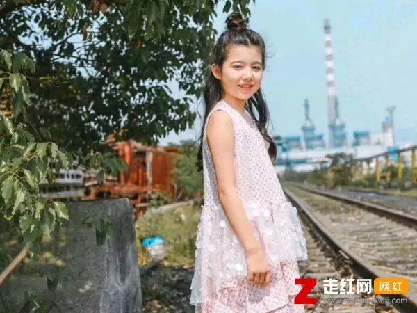 白洋谦是什么混血，童星白洋谦个人资料简介