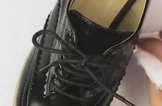 凡士林油可以当鞋油使用吗?