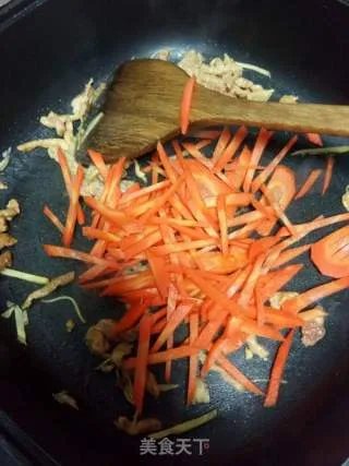 胡萝卜炒肉丝