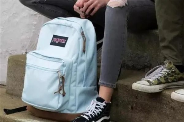 jansport双肩包多少钱 学生党的最爱