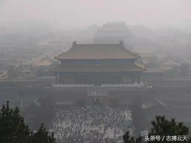 雾霾的成因是什么？