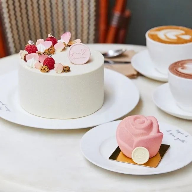 冰淇淋蛋糕和普通蛋糕吃起来有什么区别