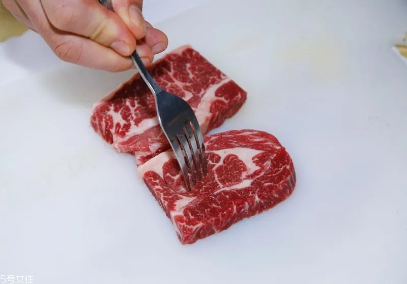 怎么判断牛排几分熟 牛排几分熟怎么看