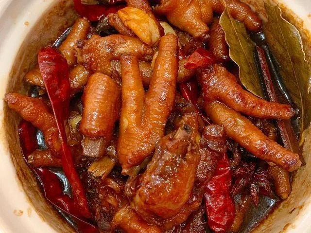 红烧鸡爪怎么做好吃？