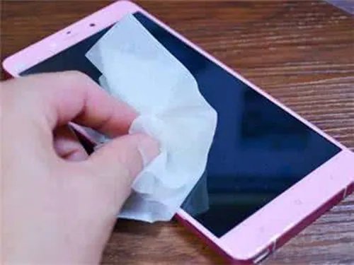 手机掉水里怎样处理 手机掉水里后要注意哪些