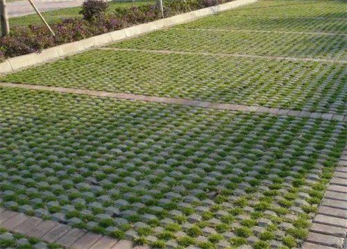 草坪砖怎么铺设