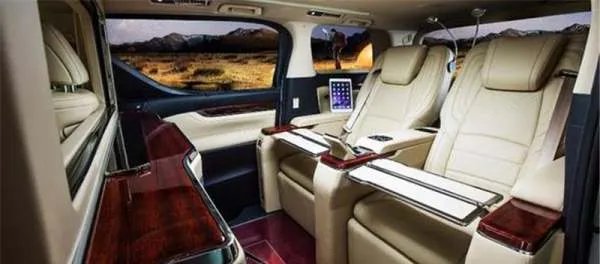 头等舱的价格比经济舱贵那么多,为什么还有很多人喜欢坐?