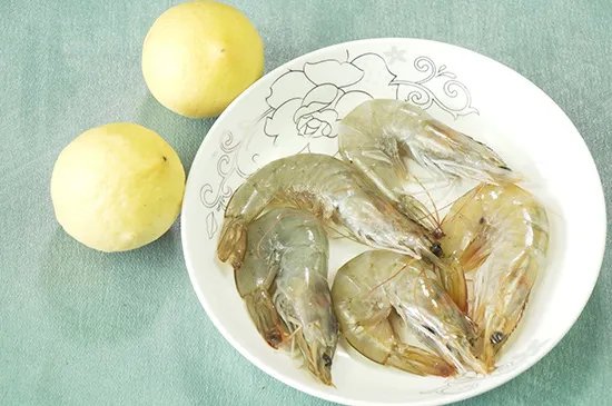 吃虾不能吃什么