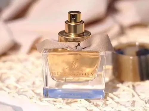 burberry brit 是什么牌子