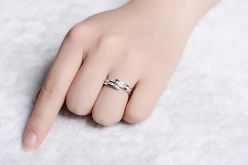 结婚买什么戒指 一般结婚要买几个戒指
