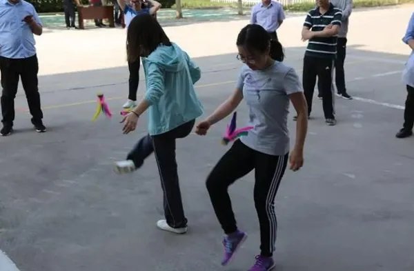 踢毽子比赛规则