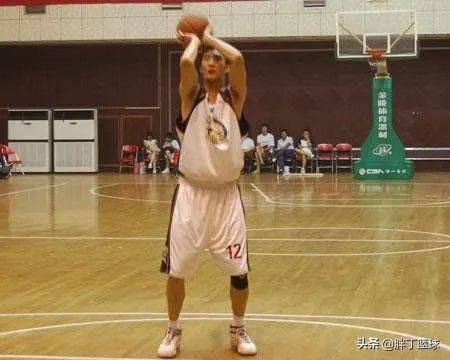薛玉洋多少岁进的nba