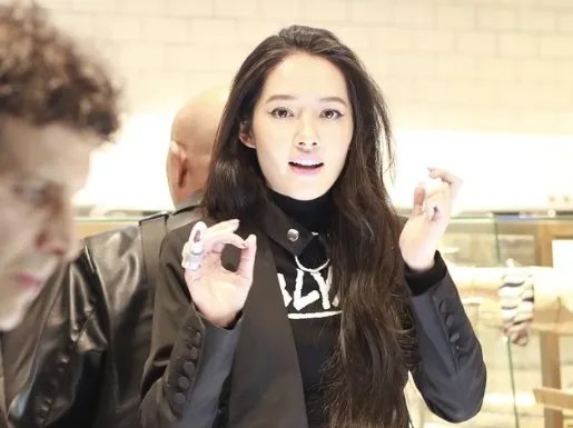 曾轶可与刘亦菲、郭碧婷之间有哪些恩怨?