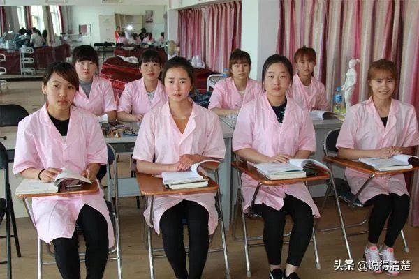 你认为专职照顾婴幼儿的保姆月薪多少合理？