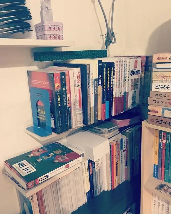 牛人把小房间改造成书房 看了就羡慕蓝瘦香菇（附书房装修禁忌)