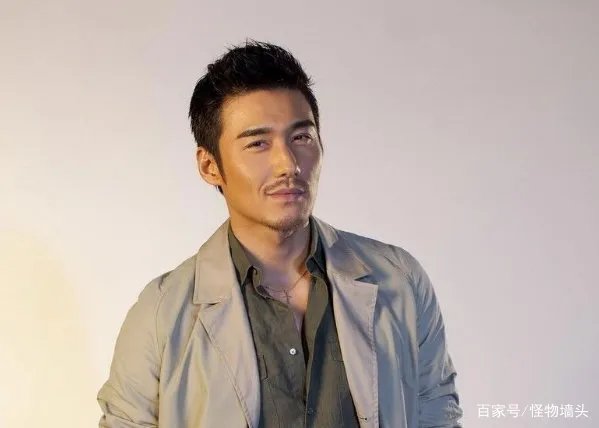 她曾是胡兵初恋，却在人生巅峰时削发为尼，你知道她是谁吗？