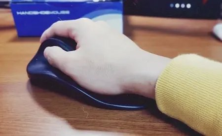 人体工程学鼠标好用吗