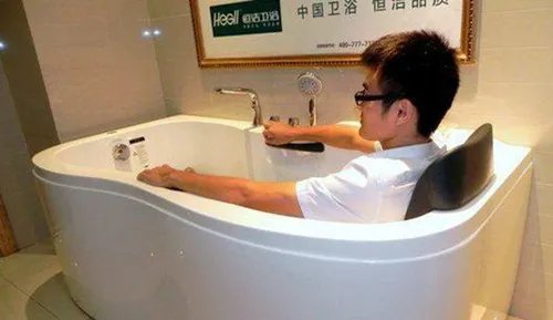 亚克力浴缸什么牌子好 买浴缸注意事项你不得不防