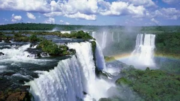 伊瓜苏瀑布到底是怎么来的？