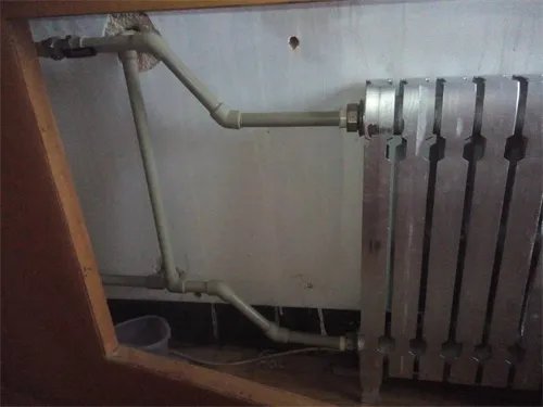 暖气管是什么材质的