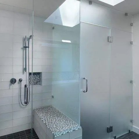 卫生间玻璃隔断注意事项  隔断玻璃门选购技巧