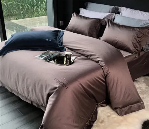 床上三件套和四件套的区别是哪些