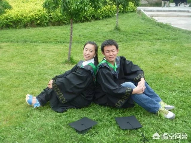 在大学里和一个女学霸谈恋爱是一种什么体验?