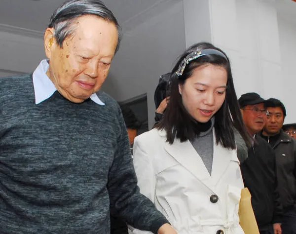 杨振宁和翁帆为什么不要孩子