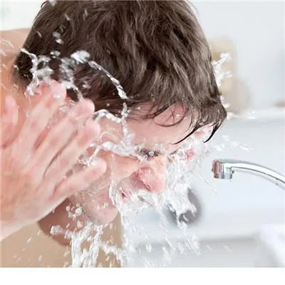 医院股骨头坏死