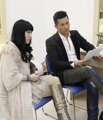 吕良伟老婆图片遭曝光   揭秘其三段婚姻爱情