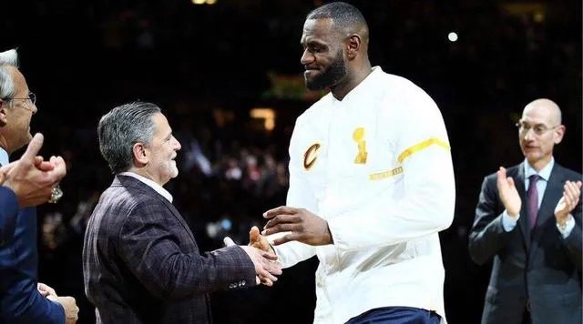 说说韦德为什么会有今天的惨状？