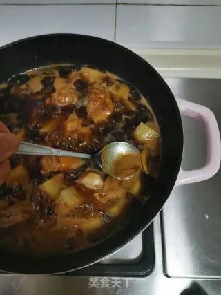 土豆烧鸡块