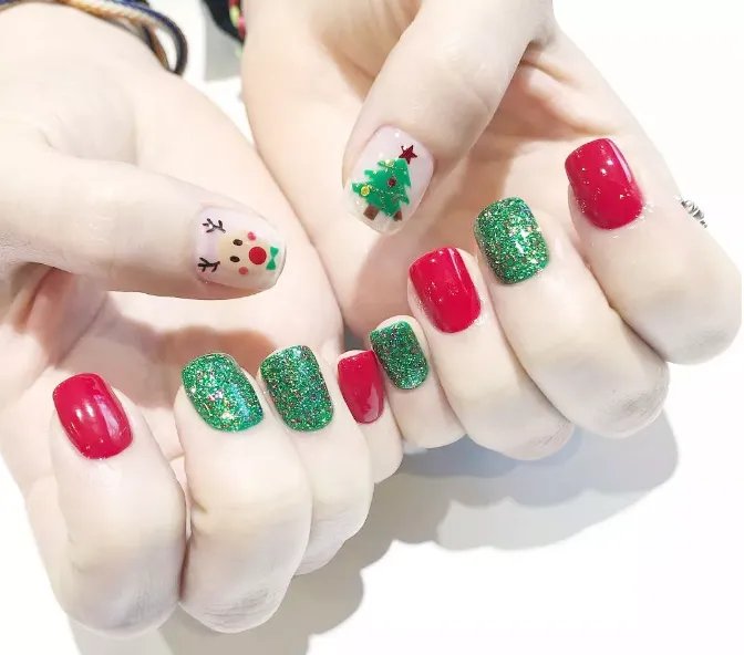 2018圣诞美甲图片 可爱圣诞老人美甲图片