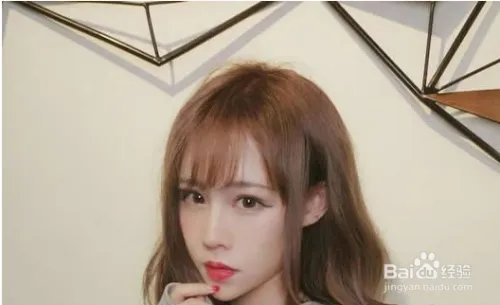 中长发烫发发型图片