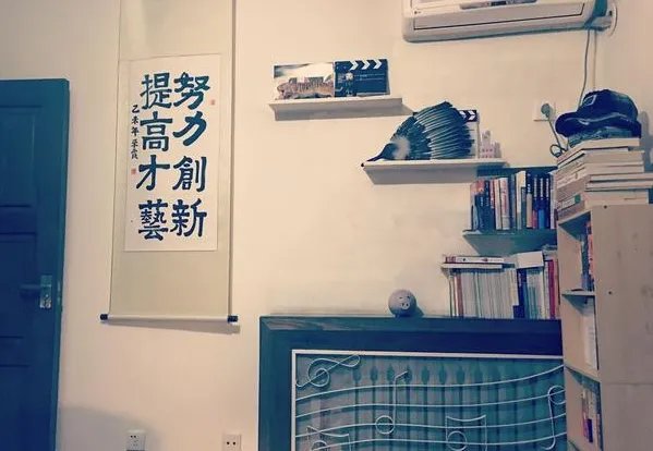 牛人把小房间改造成书房 看了就羡慕蓝瘦香菇（附书房装修禁忌)