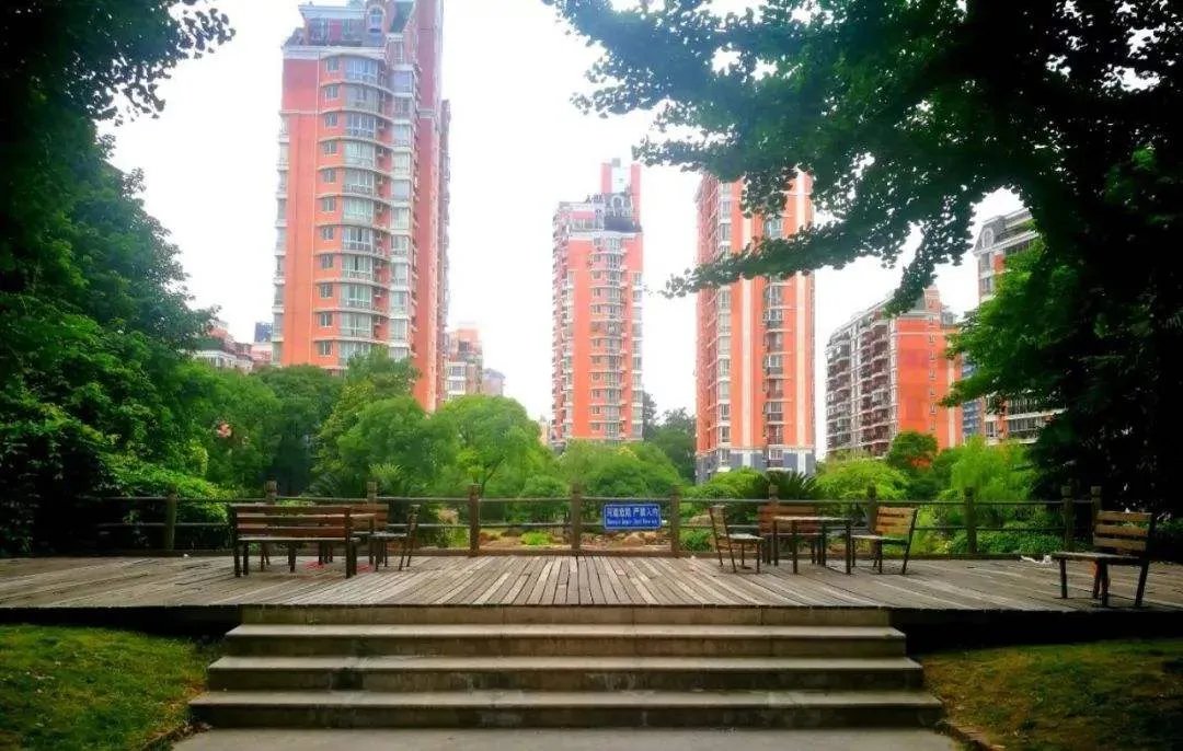 爱情公寓在上海哪里