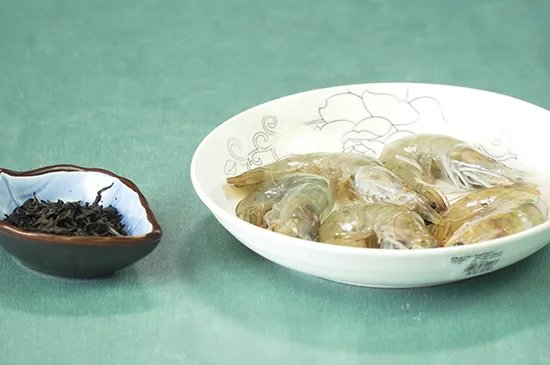 吃虾不能吃什么