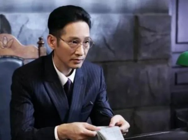 徐铁英算个什么东西