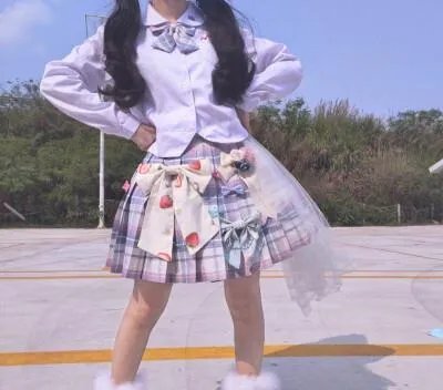 13岁义乌JK女孩坠楼上热搜,是什么原因引起的坠楼?