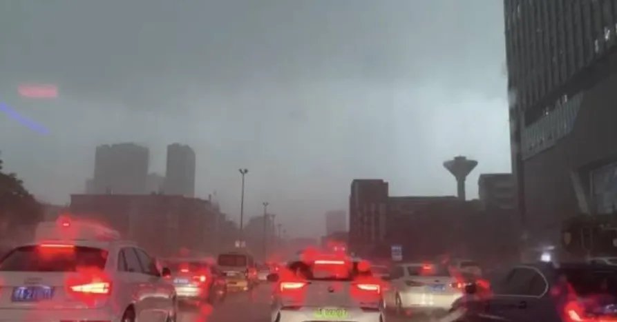 暴雨冰雹来袭!湖北连发100多条预警,湖北哪些城市的暴雨天气较为严重?