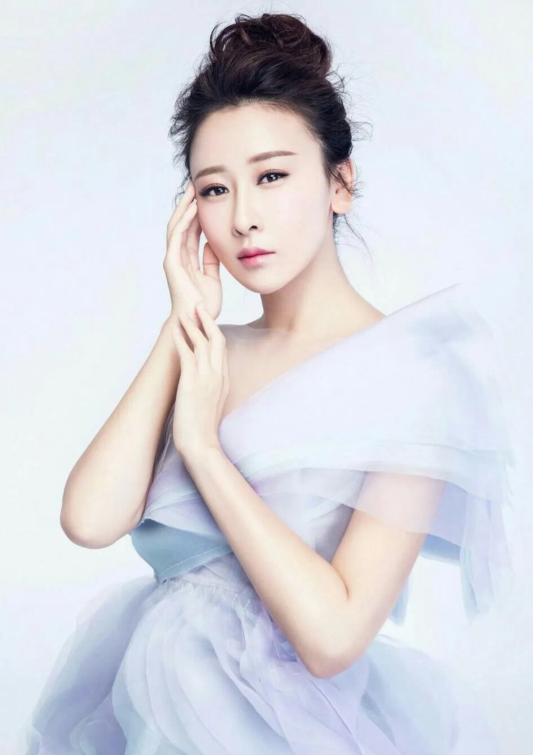 毛俊杰老公是关喆吗 毛俊杰是烟台哪里人