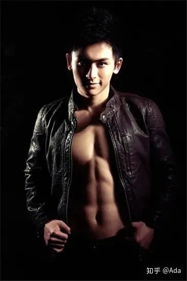 张哲瀚是谁？怎么火起来的？