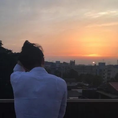 网抑云伤感头像大全